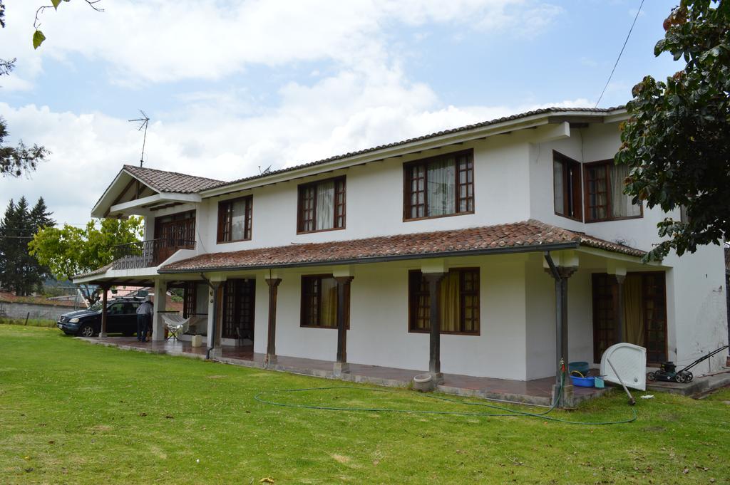 Country House Free Breakfast Hotel Puembo Exterior photo