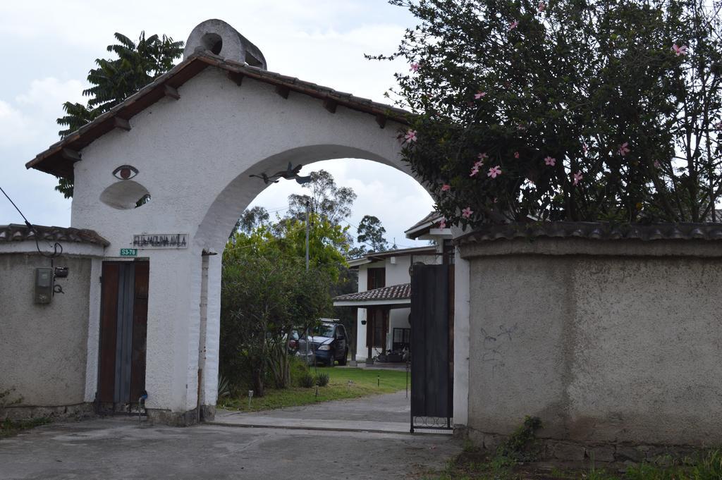 Country House Free Breakfast Hotel Puembo Exterior photo